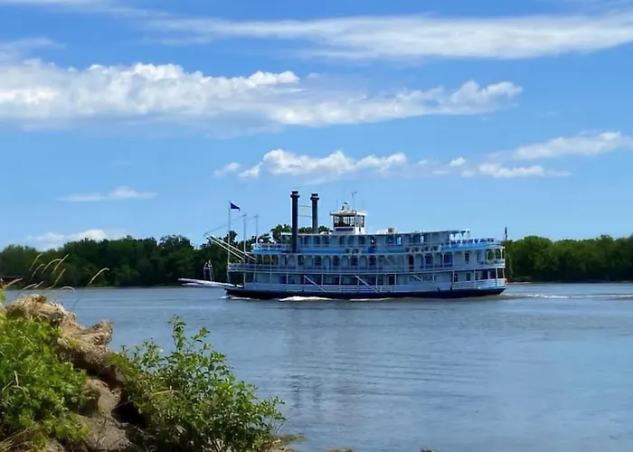 Driftwood Cozy Houseboat On The Water For 2 Bateau-hôtel